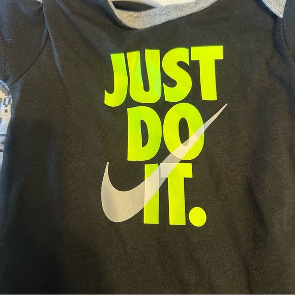 Nike 2-Piece Baby Boy Sporty Onesie and Sweatpants Set - NWT - new with tags. - Picture 2 of 7